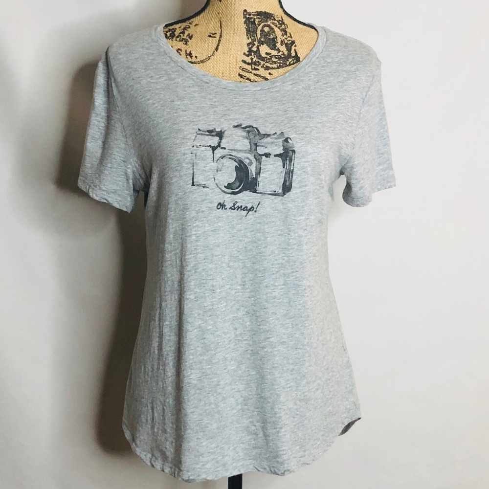 OLD NAVY “oh snap” short sleeve graphic tee size S